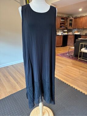 LOGO by Lori Goldstein little black midi dress sz L